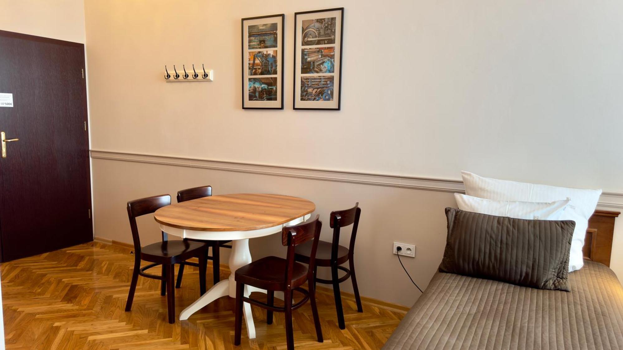 Scharffenberg Main Square Apartment Krakau